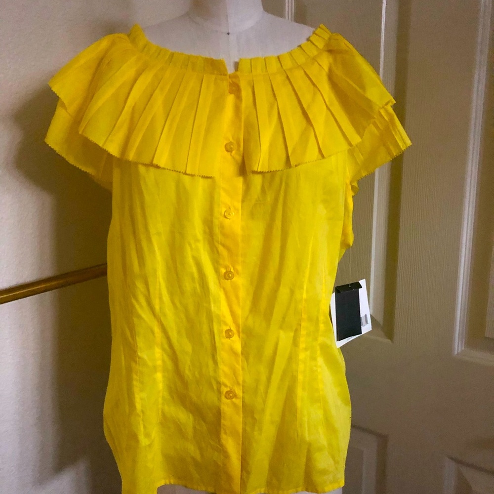 Yellow Liz Claiborne blouse, size 16.  Size runs small.